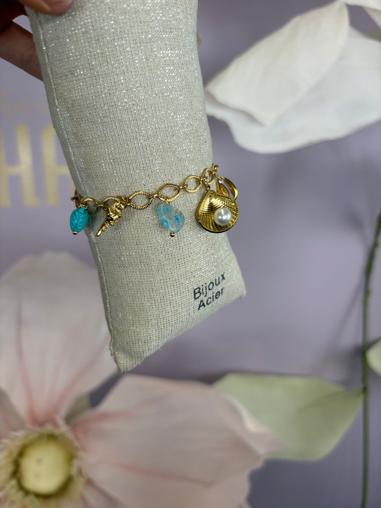 Bracelet breloque bleu coquillage