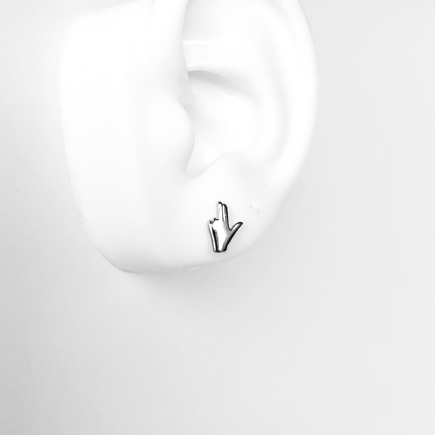 Boucles d’oreilles du « J »